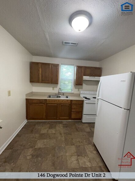 Building Photo - 146 Dogwood Pointe Dr