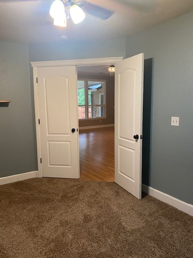 Building Photo - Nice Home in Windsor Estates!!
