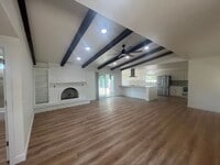 Building Photo - 4177 Villa Dr
