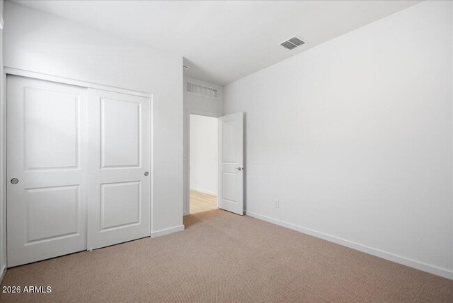Building Photo - 15875 W Cottontail Ln