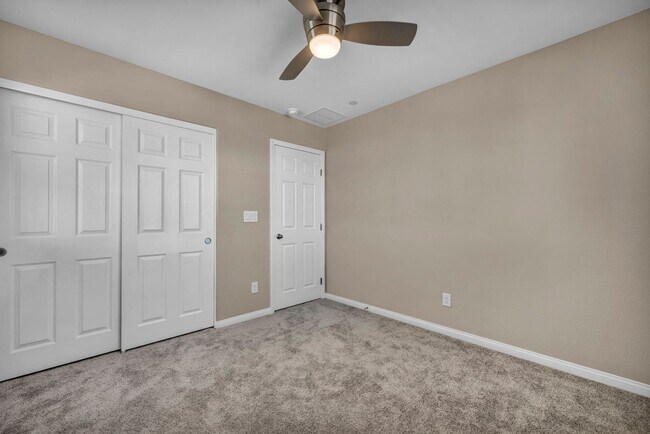 Building Photo - 688 Monroe Hl Pl