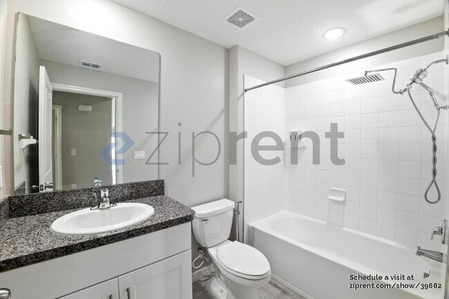 Building Photo - 10382 Blue Plume Ct