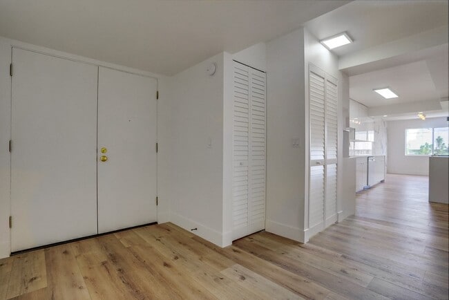 Laundry Closet - 435 N Oakhurst Dr