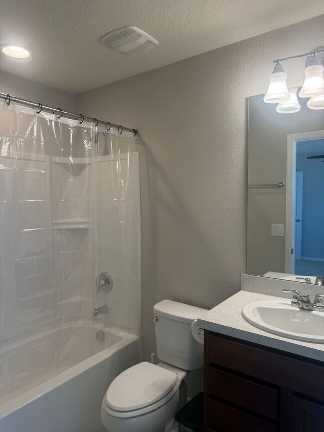 Building Photo - Beautiful and spacious Home in East Lake Preserve, Kissimmee