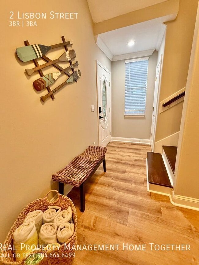 Building Photo - 2 Lisbon St