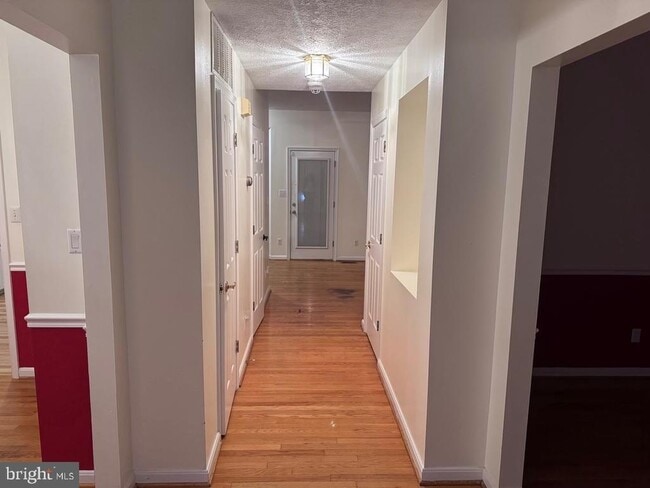 Building Photo - 2639 Middle Rd