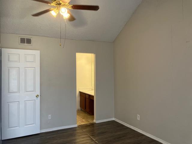 Building Photo - 7152 Fair Oaks Ave