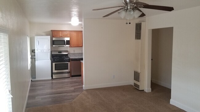 Primary Photo - 1518 C St