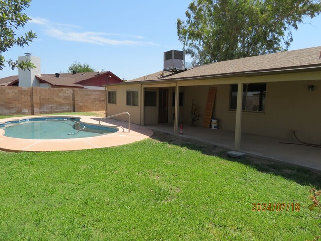 Building Photo - Centrally Located Family Home for Rent