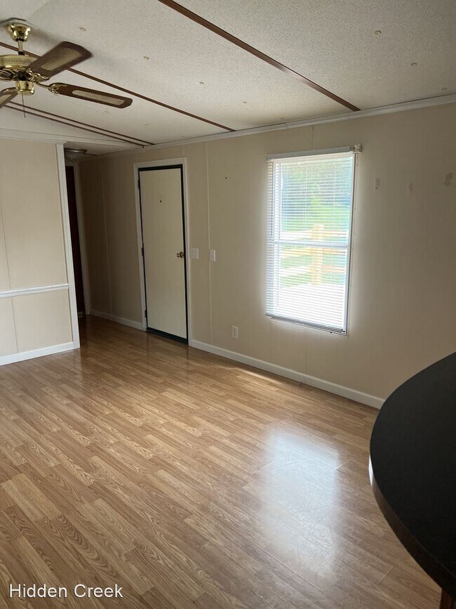 Building Photo - 2 br, 1 bath House - 235 Monarch Lane