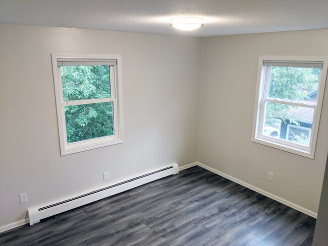 Building Photo - 501/503