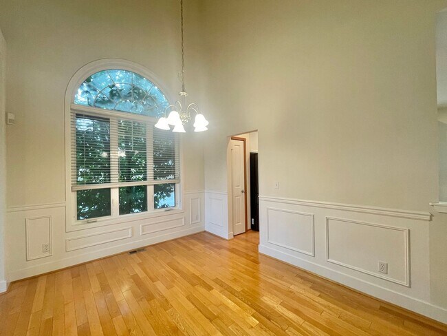Building Photo - Charming Home in quiet Sunset Landing Community, Edmonds!
