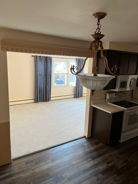 Building Photo - 17060 E 11 Mile Rd