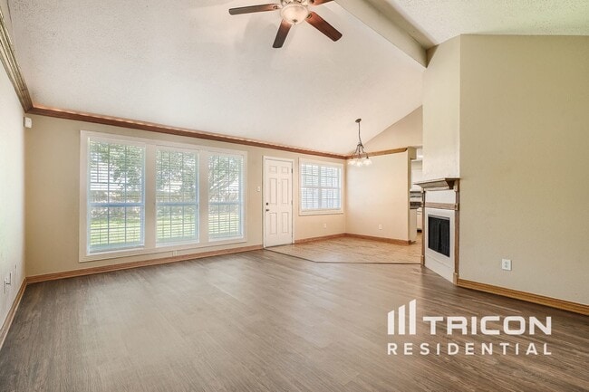 Building Photo - 2824 Sugar Wood Dr