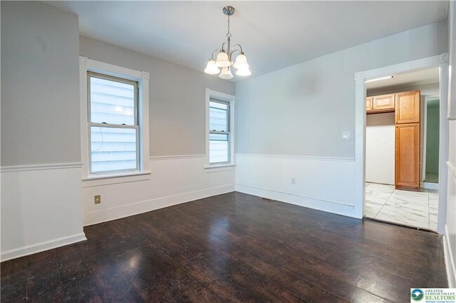Building Photo - 1334 Lehigh St