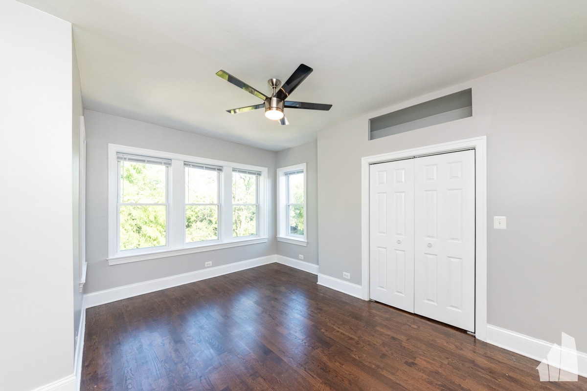 Building Photo - 623 E Groveland Park