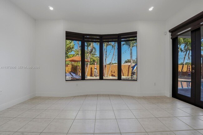 Building Photo - 16401 NW 77th Pl