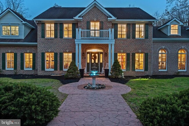 Building Photo - 301 Sturtons Ln