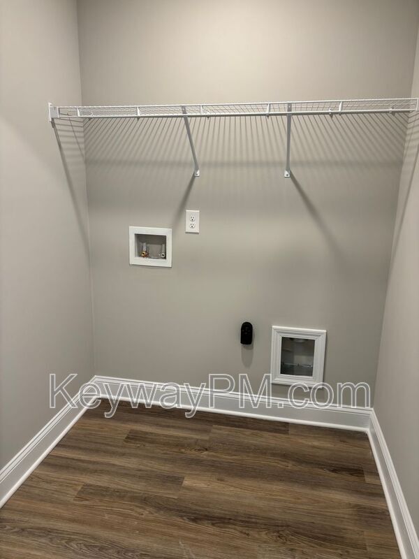 Building Photo - 2076 Denmark Ave SE