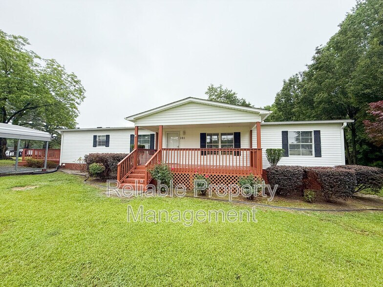 Primary Photo - 101 Spring Branch Ln