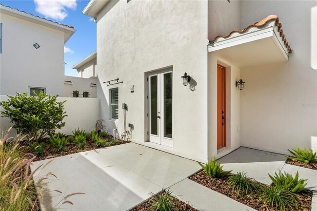 Building Photo - 1903 W Bristol Ave