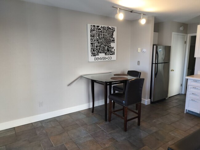 Building Photo - Immediate Move In special- Furnished/Pet friendly/ One bedroom Condo, short term lease of 30 days...