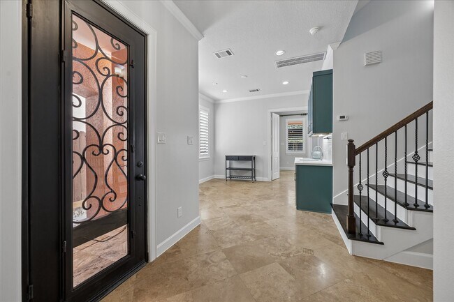 Building Photo - 709 Herkimer St