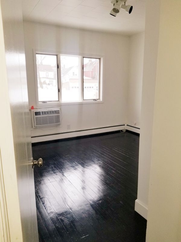 Building Photo - 159 W 10th St