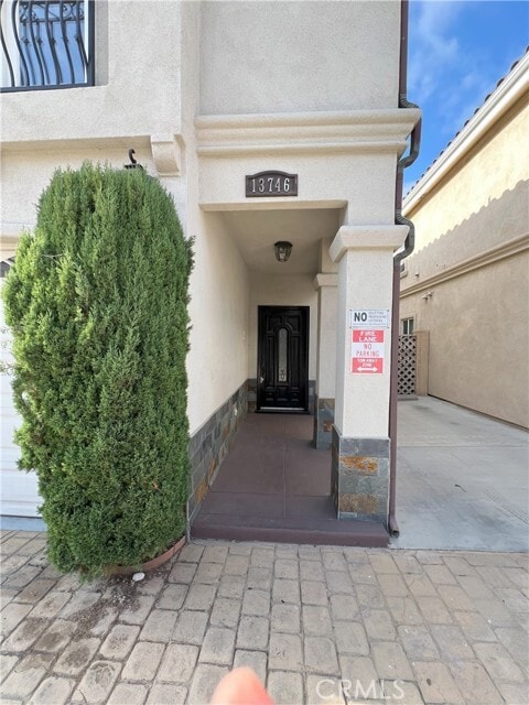 Building Photo - 13746 Cordary Ave