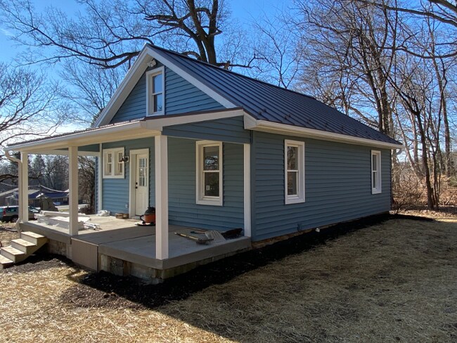 Building Photo - 5685 W Lincoln Hwy