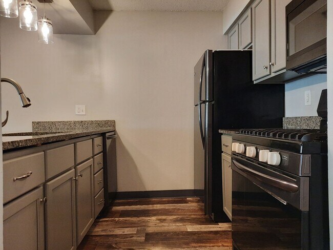 Building Photo - 1114-1116 East McKinley Avenue