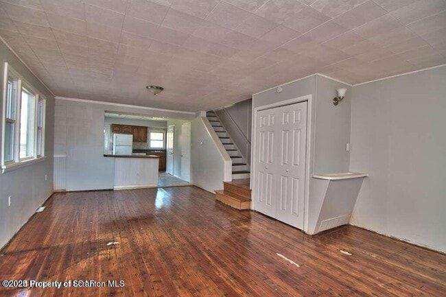 Building Photo - 261 Dana St