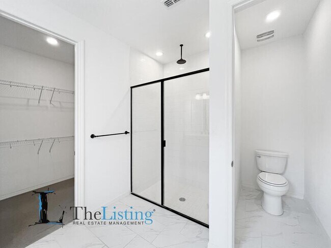 Building Photo - 14359 Shocklach Dr