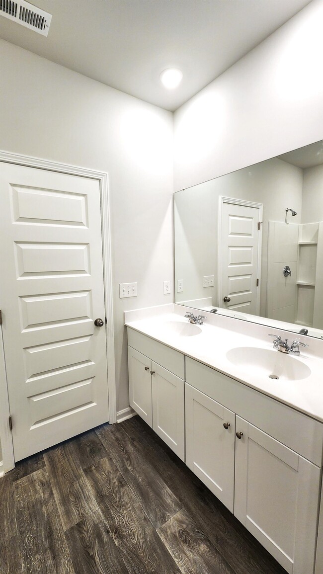 Building Photo - 205 Brackish Dr