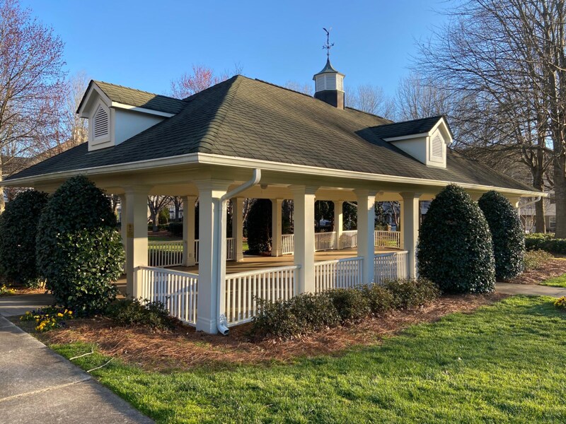 Building Photo - 18626 Oakhurst Blvd