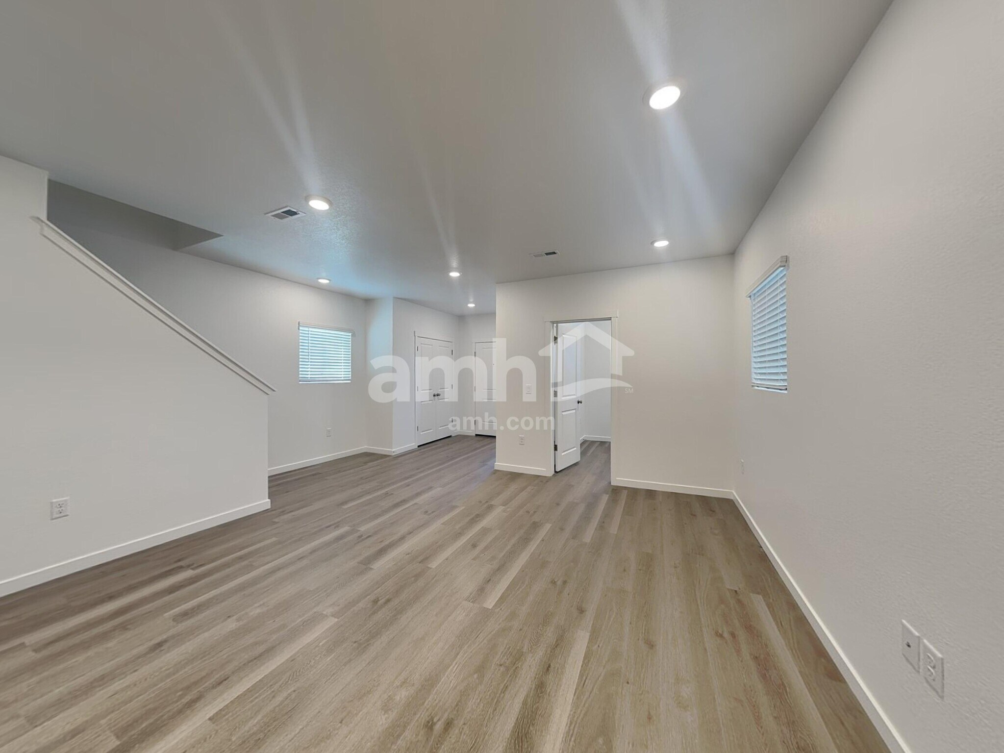 Building Photo - 26151 E Calhoun Pl