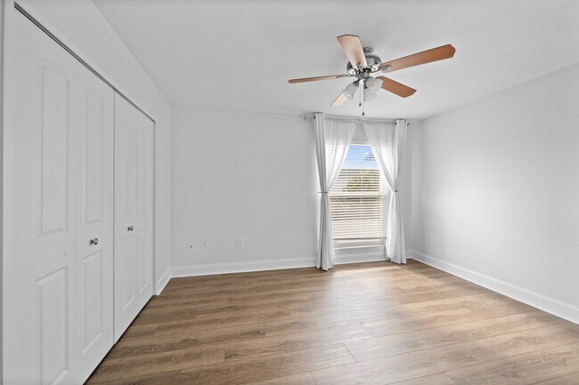 Building Photo - 11816 Cypress Hill Cir
