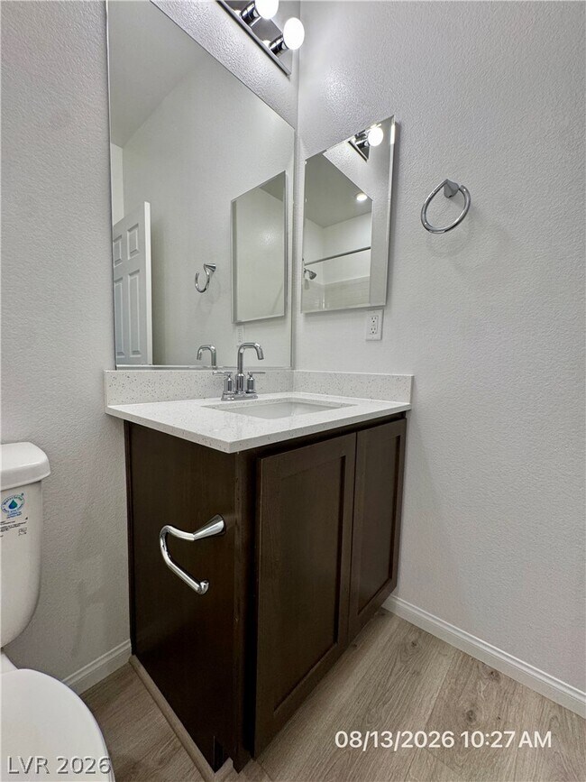 Building Photo - 630 Bellus Pl