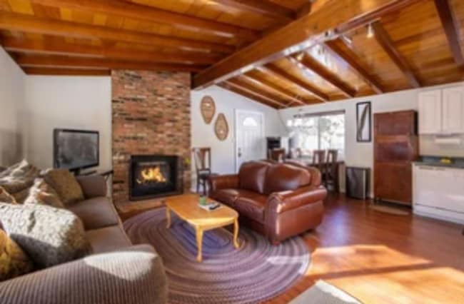 Building Photo - Warm and inviting