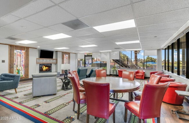 Building Photo - 6250 S Oakmont Dr