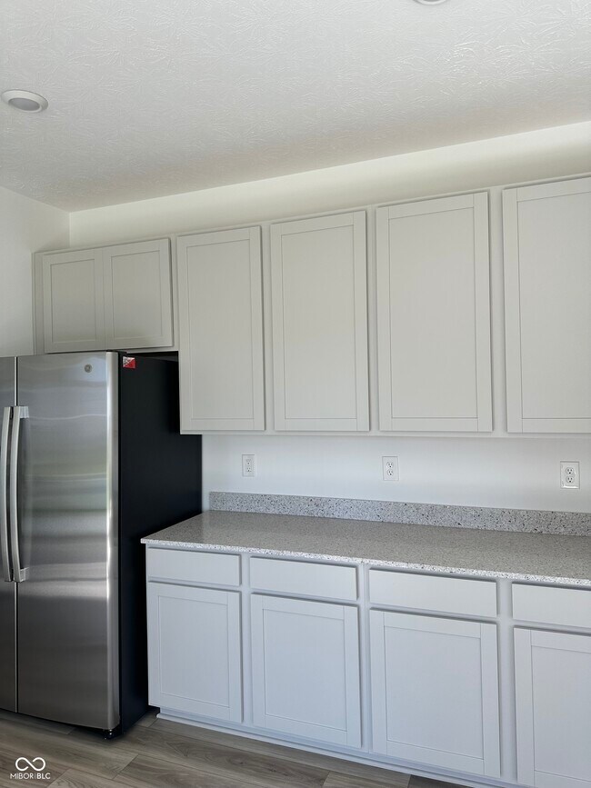 Building Photo - 8560 Tripp Rd