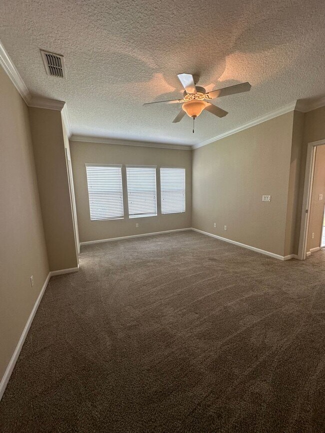Building Photo - Oceanway Beauty, WOW Amenities, 4 Bedroom ...