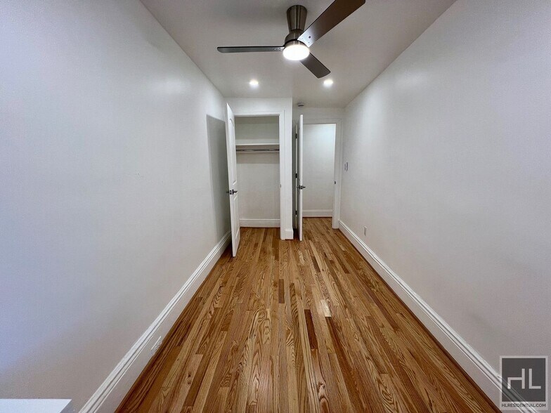 Building Photo - 2BR 1BA Classic Details Top Floor Brownstone w/ New Modern Finish on Preserved Bedstuy Block
