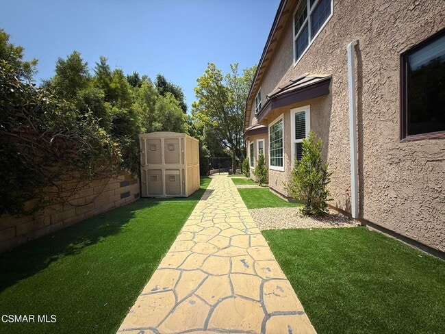 Building Photo - 29608 Lazy Oak Pl