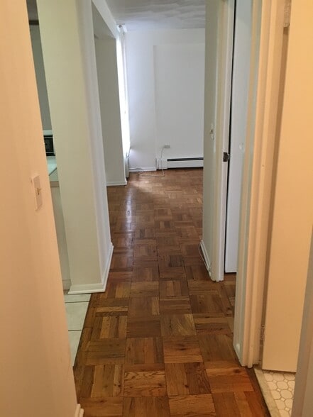 Building Photo - 87 Glenbrook Rd