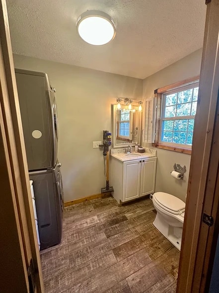 Building Photo - 2943 N Reynolds Rd