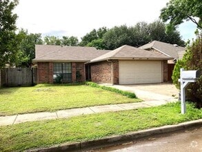 Building Photo - 2404 Sutton Dr