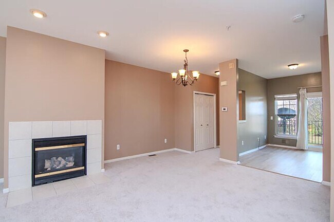 Building Photo - 448 Cherry Orchard Rd