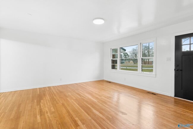 Building Photo - 3608 Northwest Crestmore Avenue