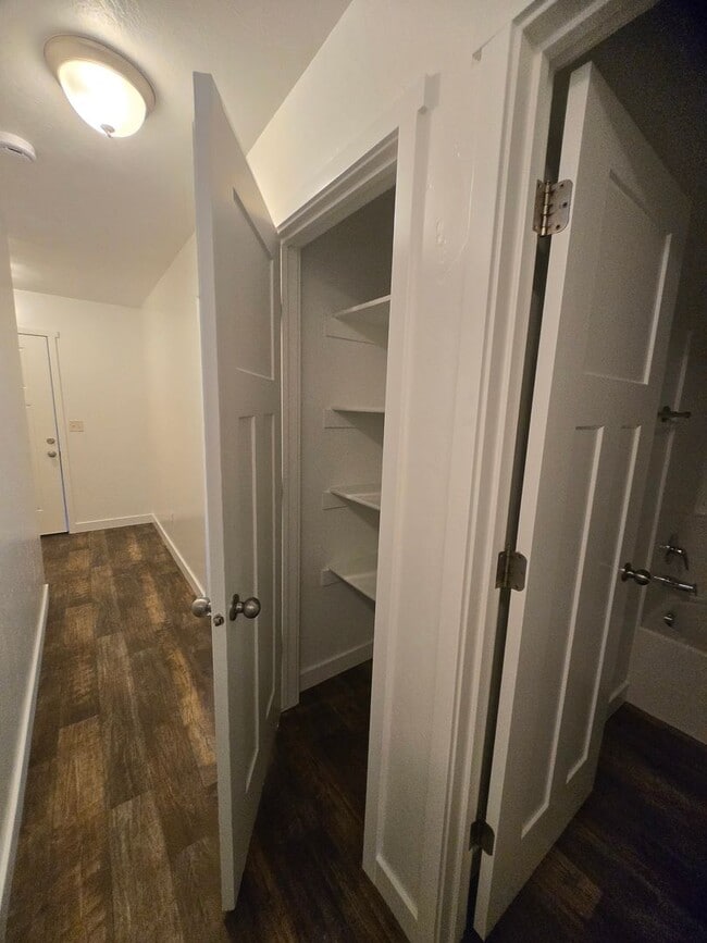 Building Photo - 3 Bed 2 Bath Townhouse for Rent!